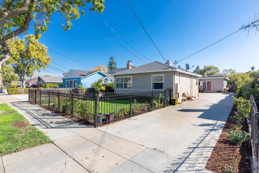 Redwood City, CA 94063,1064 15th AVE