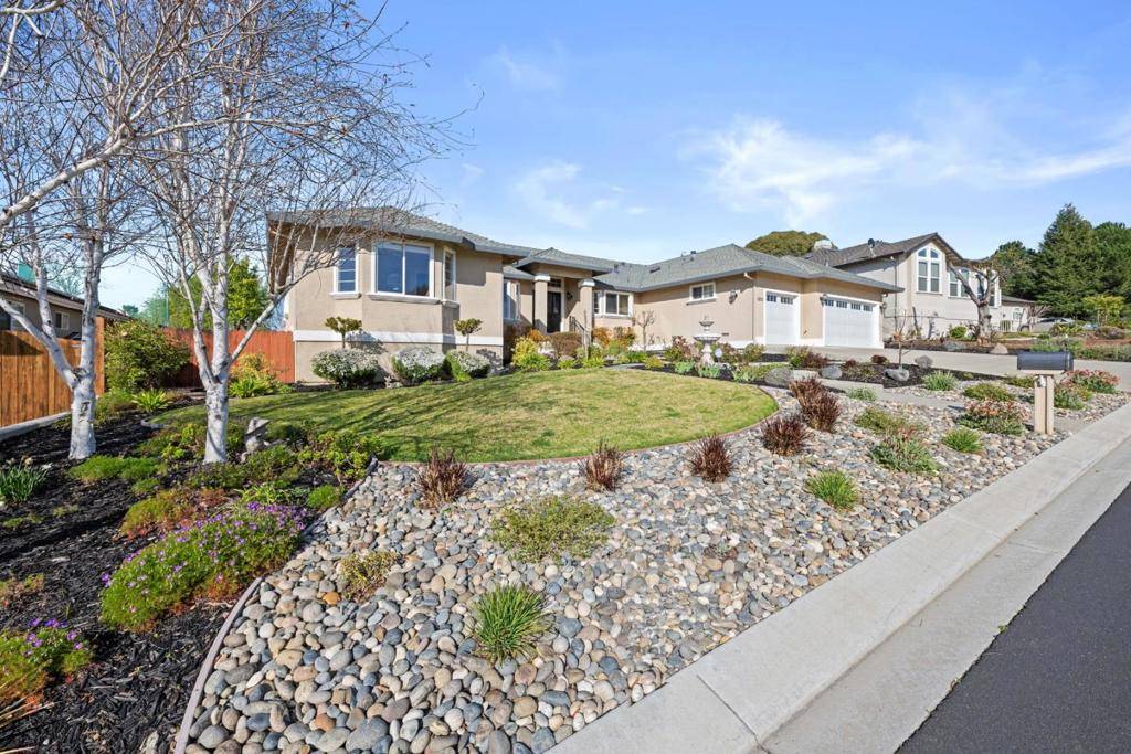 Hollister, CA 95023,1272 Ridgemark DR