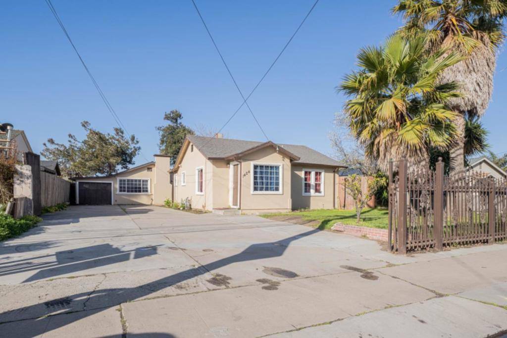 Salinas, CA 93905,1424 Del Monte AVE