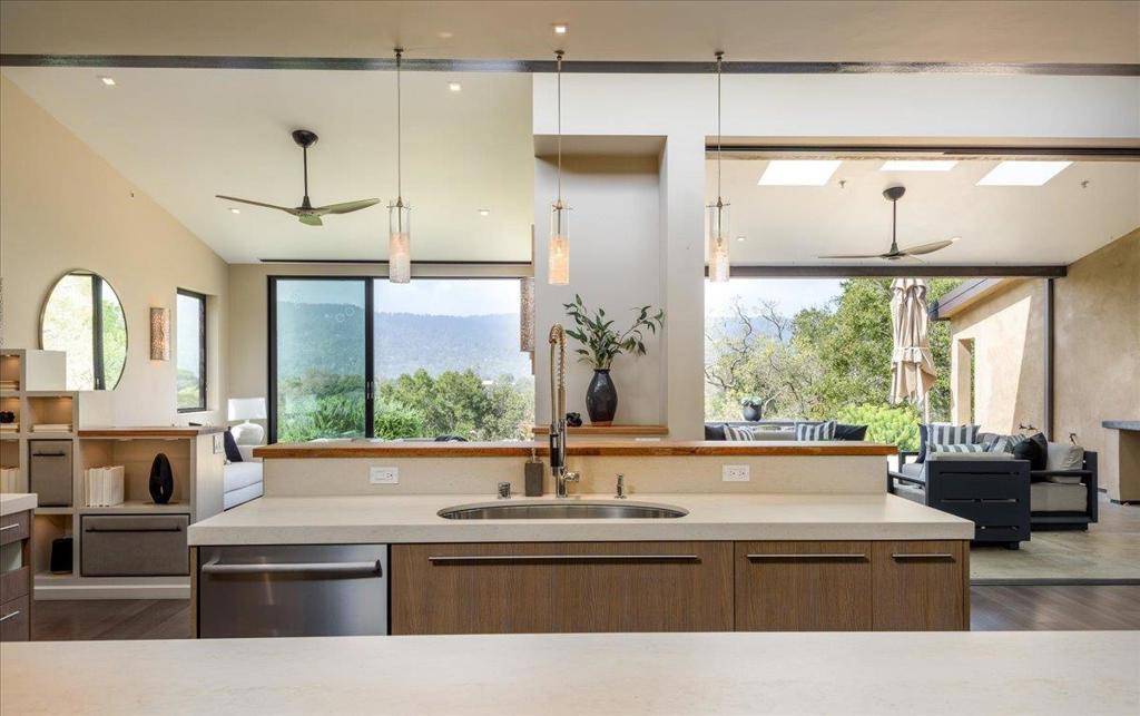 Portola Valley, CA 94028,140 Pinon DR