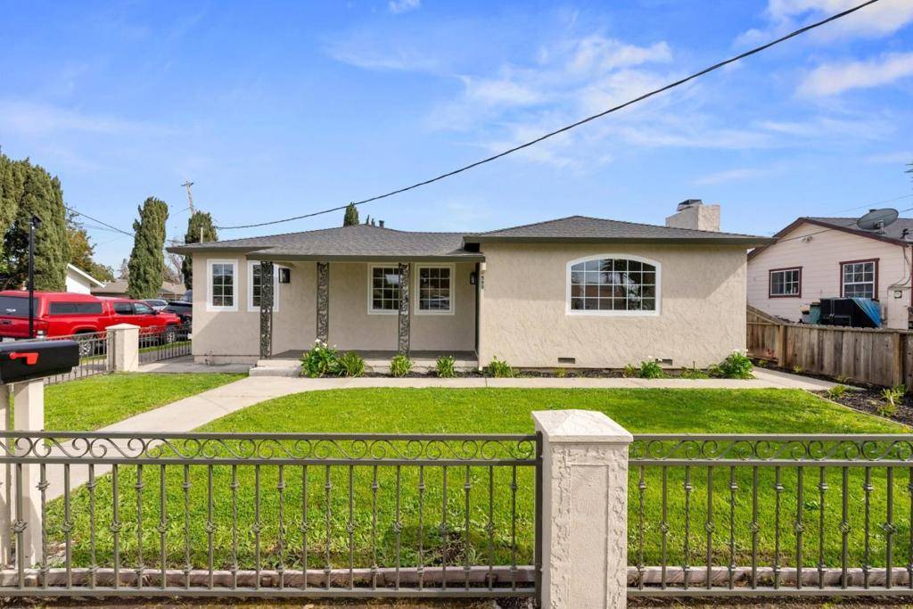 Redwood City, CA 94063,590 Stanford AVE