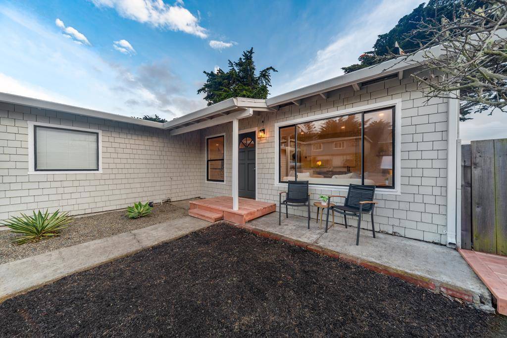 Pacifica, CA 94044,370 Monterey RD