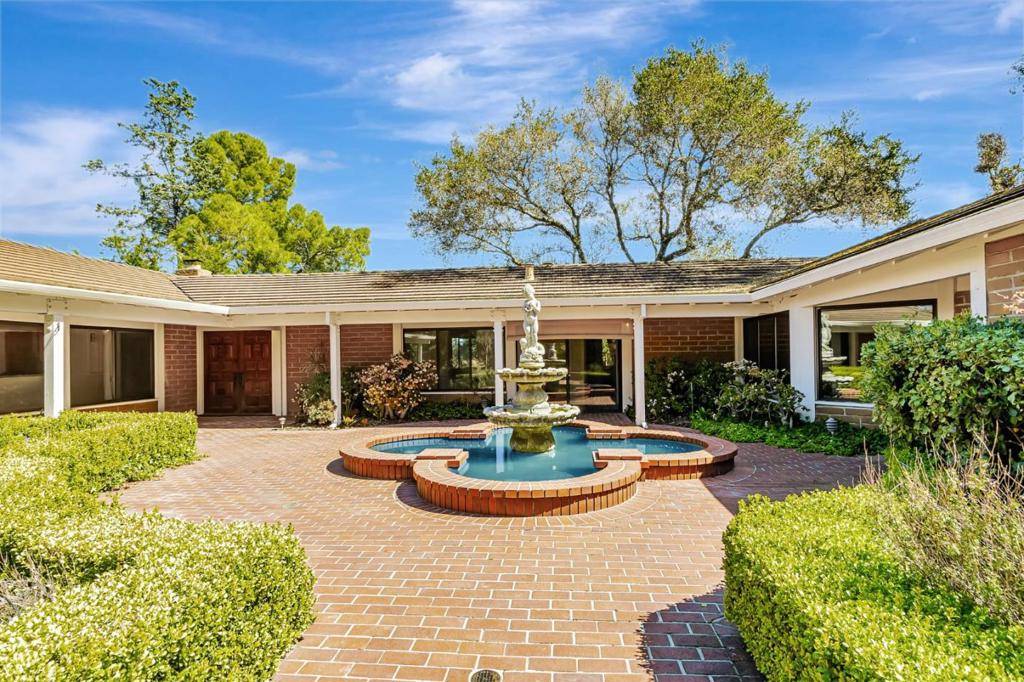 Saratoga, CA 95070,14890 Baranga LN