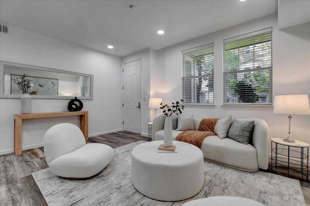 Sunnyvale, CA 94089,1035 Scotia TER #101