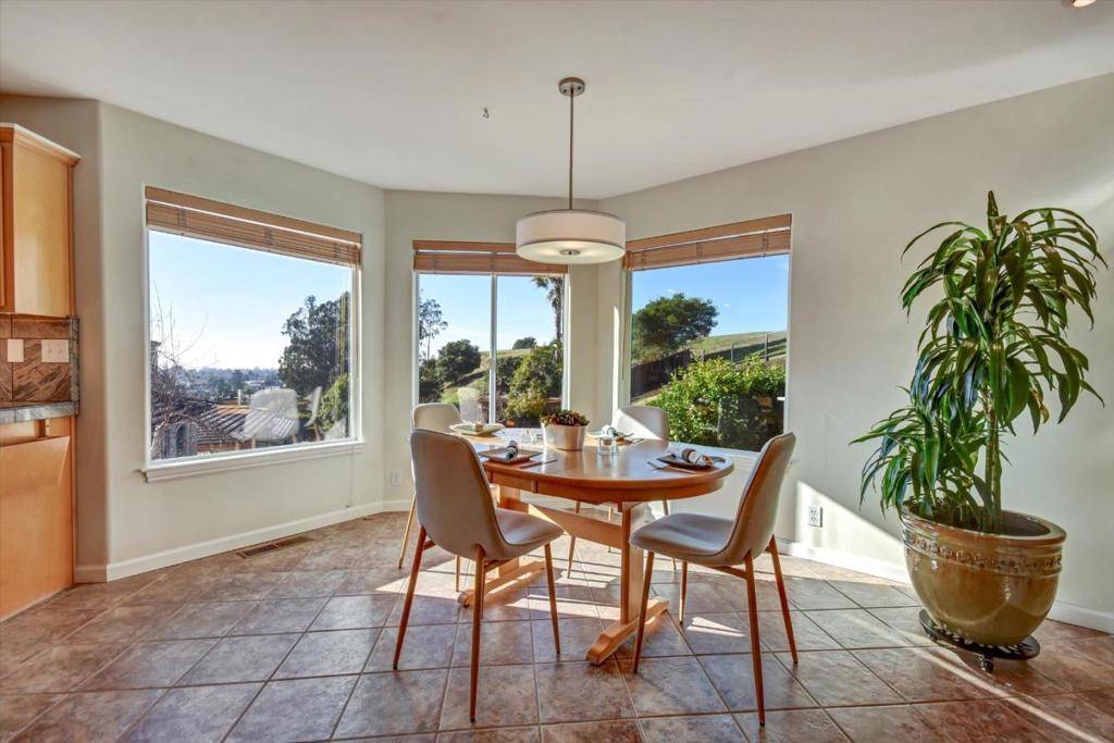 2425 Benson AVE Santa Cruz, CA 95065