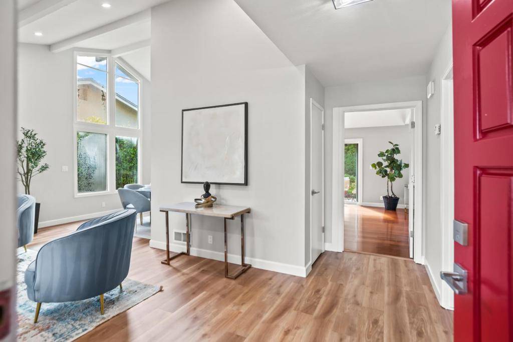 Sunnyvale, CA 94087,1217 Rousseau DR
