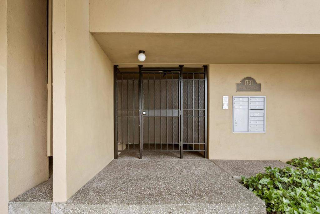 San Carlos, CA 94070,1701 San Carlos AVE #2