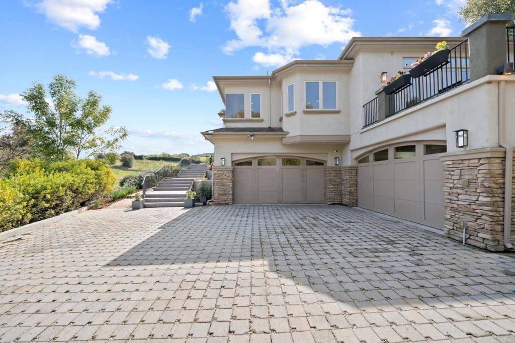 Los Altos Hills, CA 94022,25850 Westwind WAY