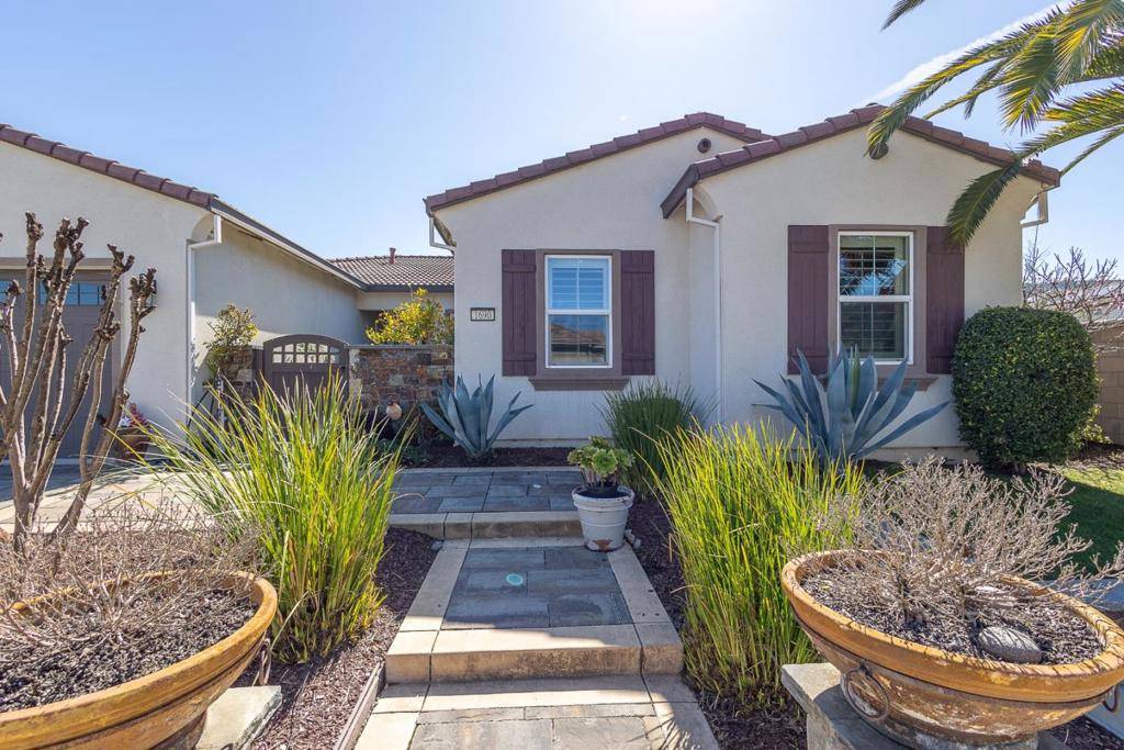 Gilroy, CA 95020,1690 Tarragon DR