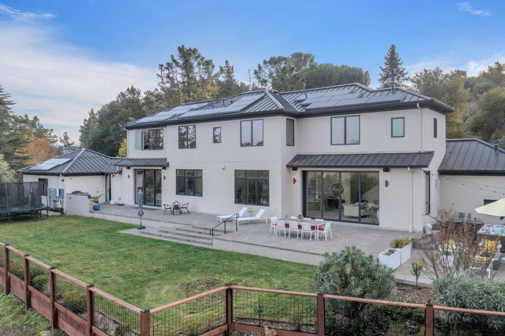 Hillsborough, CA 94010,60 Glengarry WAY