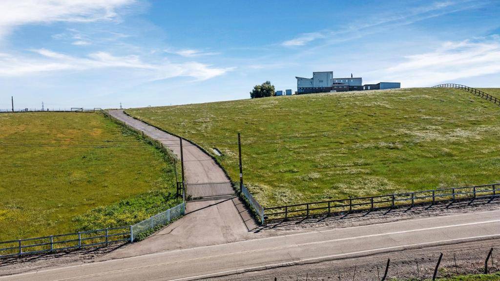 Tracy, CA 95377,17011 N Midway RD