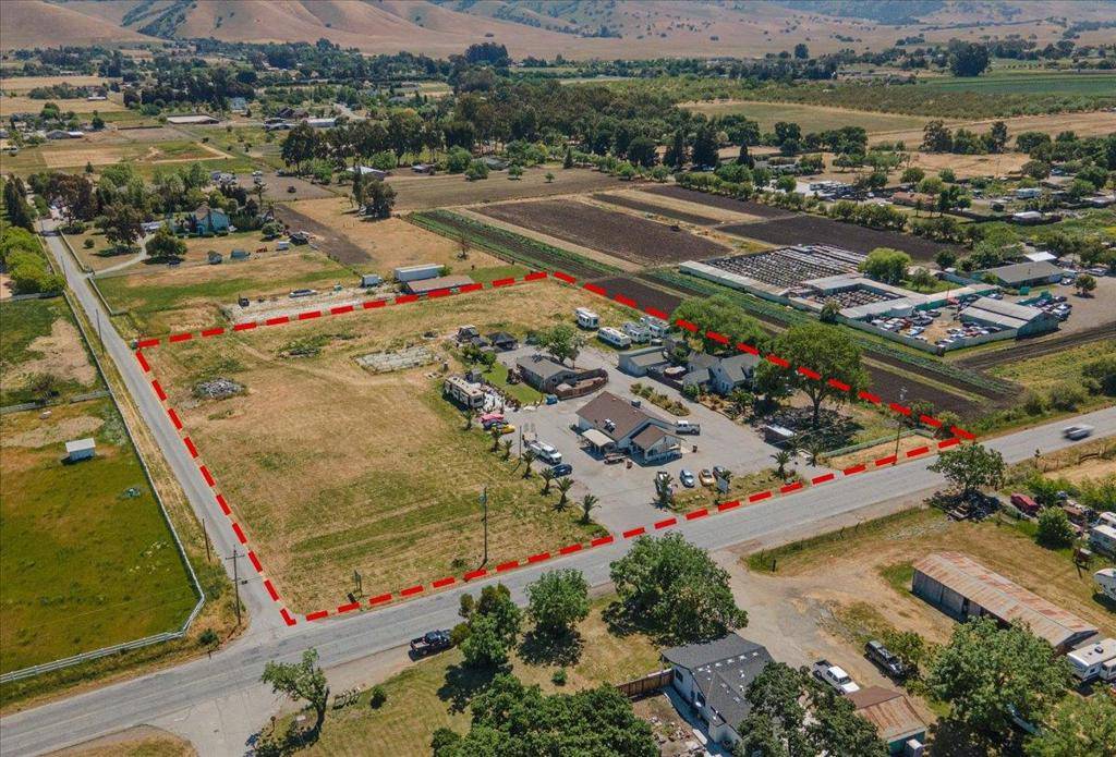 Hollister, CA 95023,6501 Fairview RD
