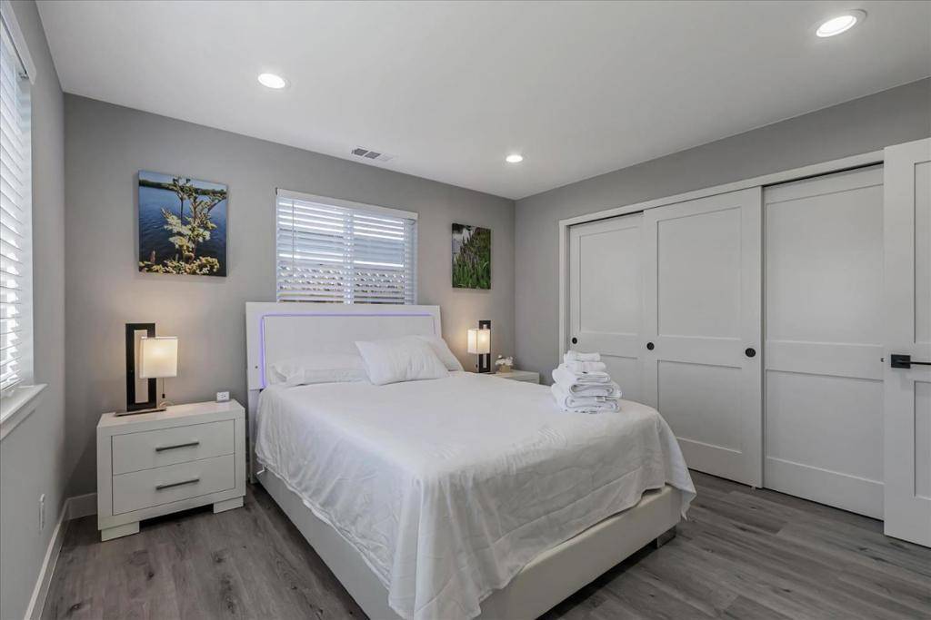 Santa Clara, CA 95050,1008 REEVE