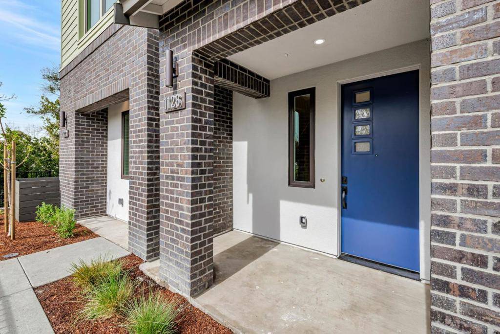Palo Alto, CA 94303,1131 Esther Court
