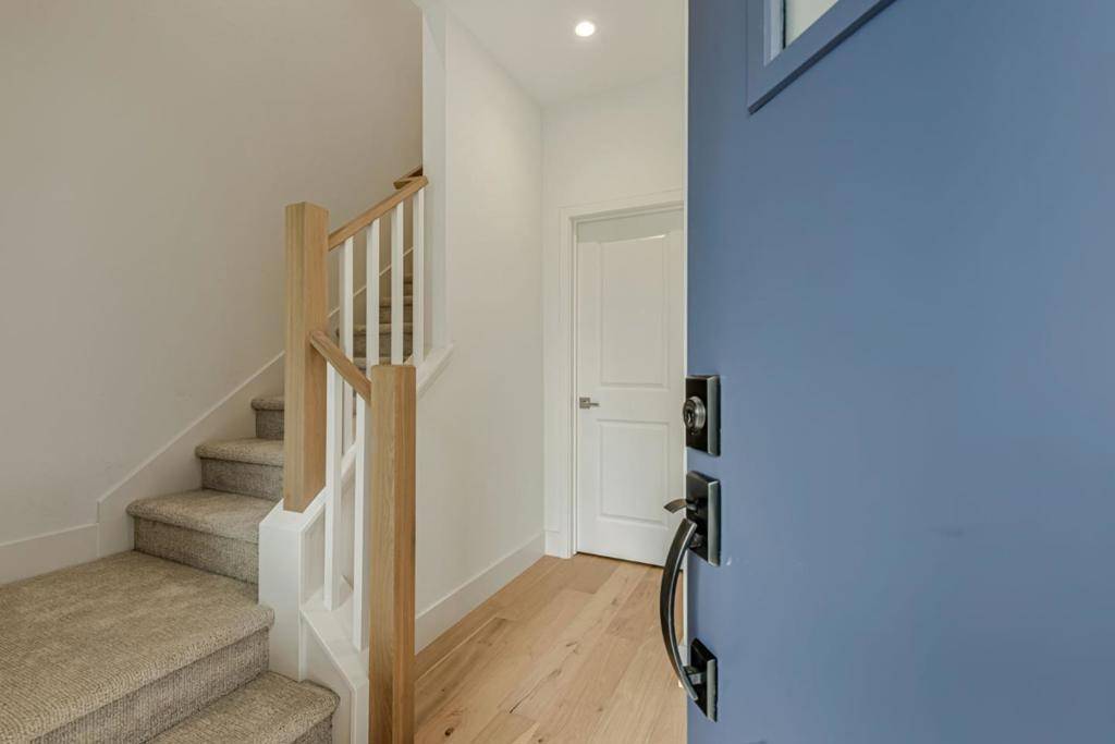 Palo Alto, CA 94303,1131 Esther Court