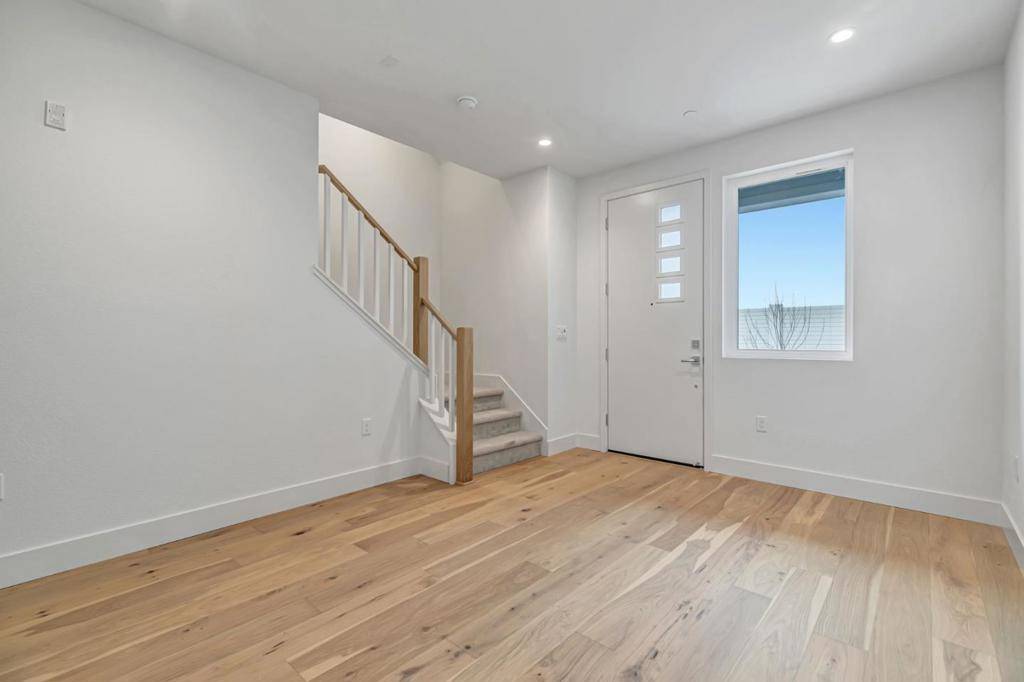 Palo Alto, CA 94303,2871 Josephine LN