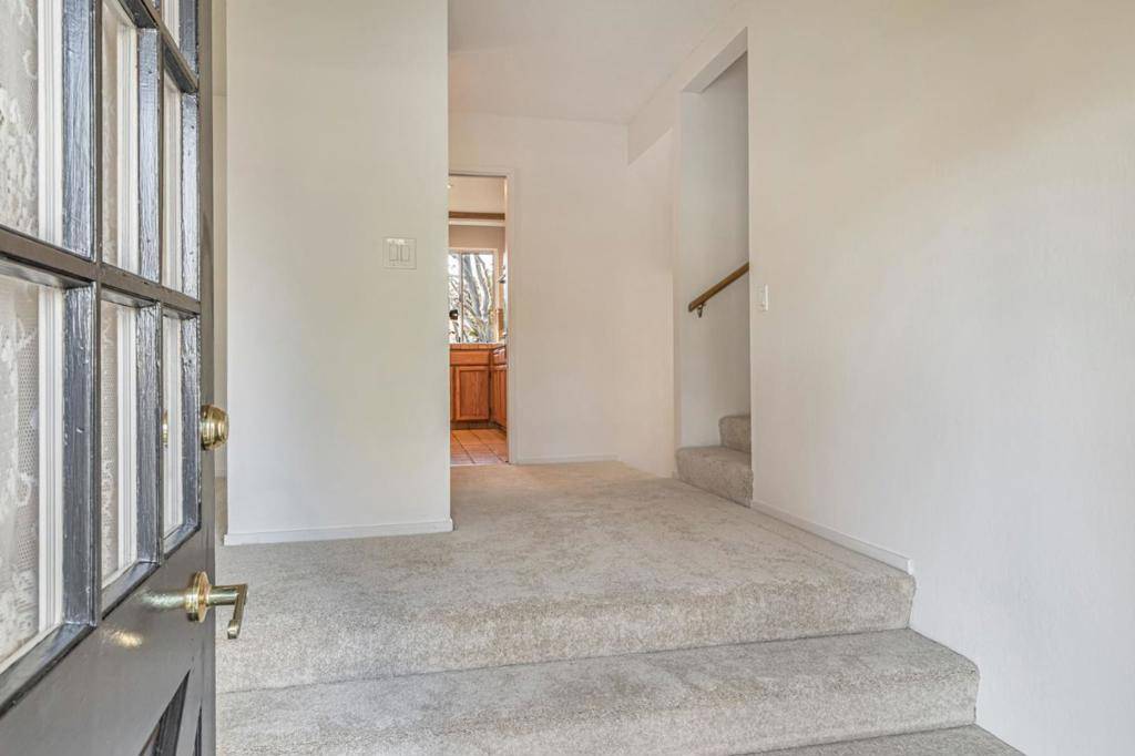 Santa Clara, CA 95051,934 Capitola WAY