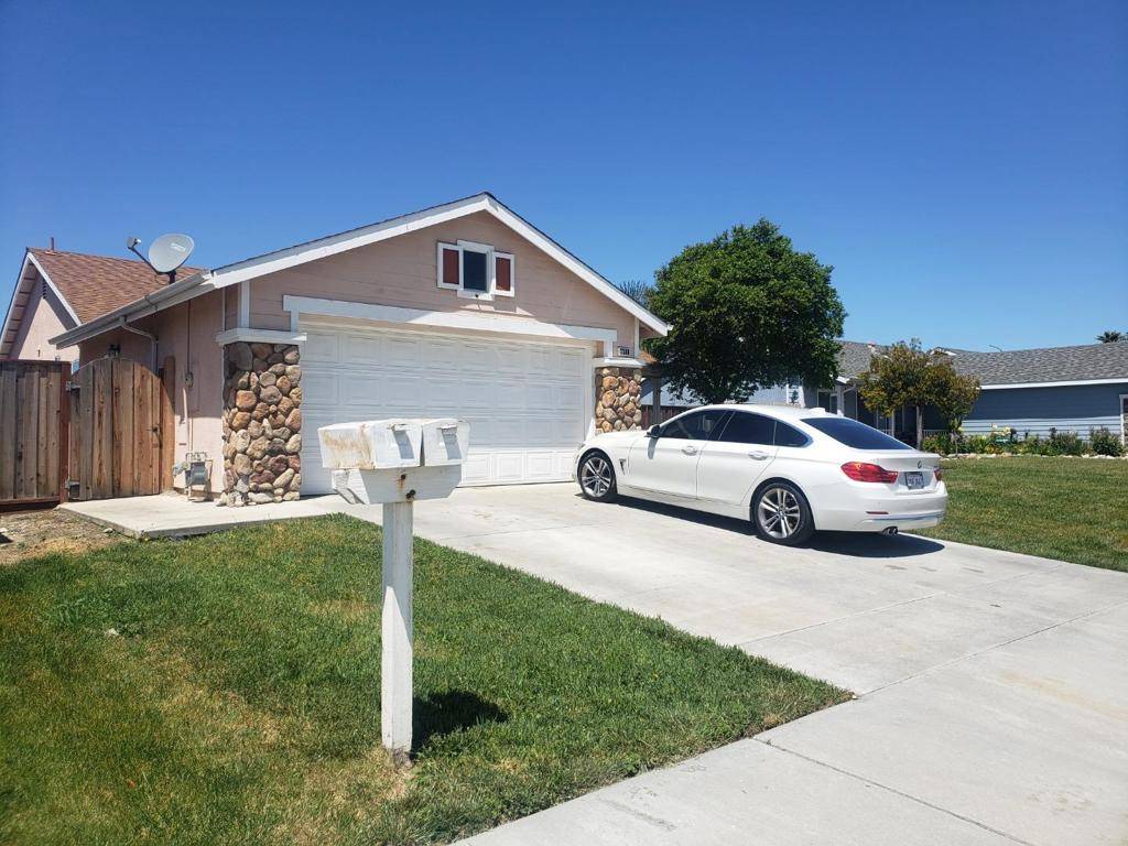 Hollister, CA 95023,2380 Paradise DR