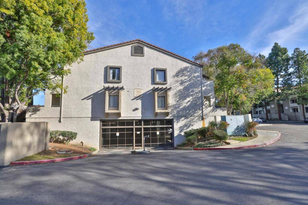 Sunnyvale, CA 94087,880 E Fremont AVE #304