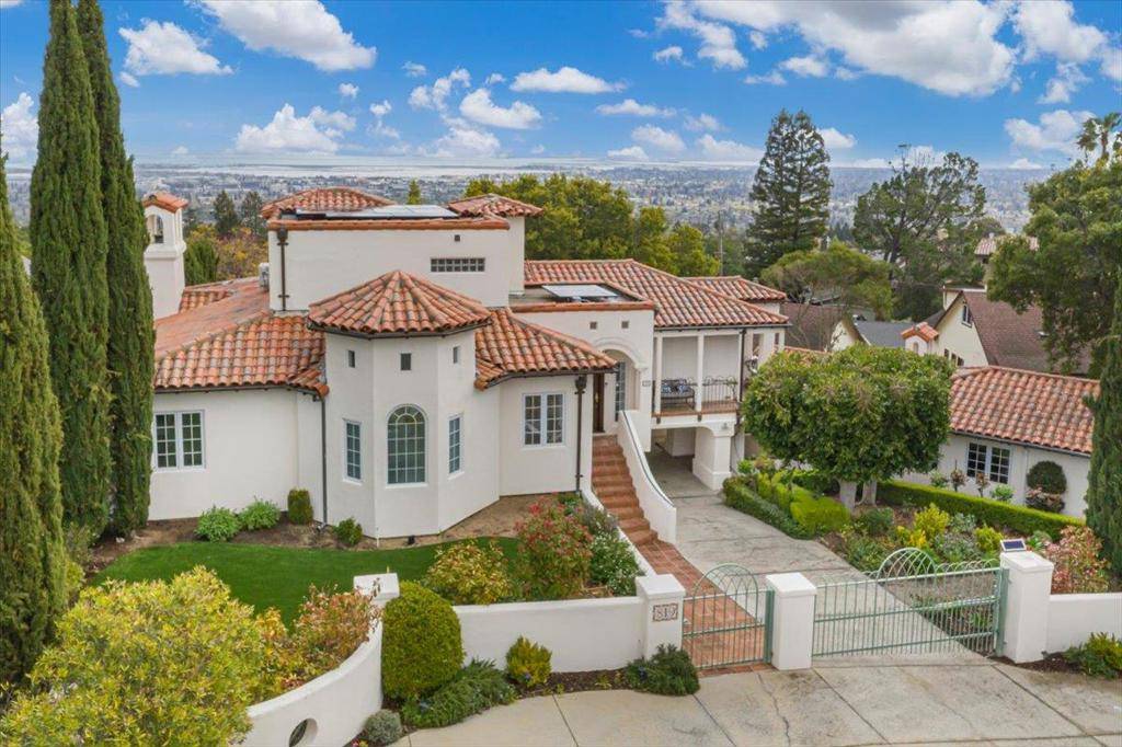 Redwood City, CA 94062,819 Bayview WAY