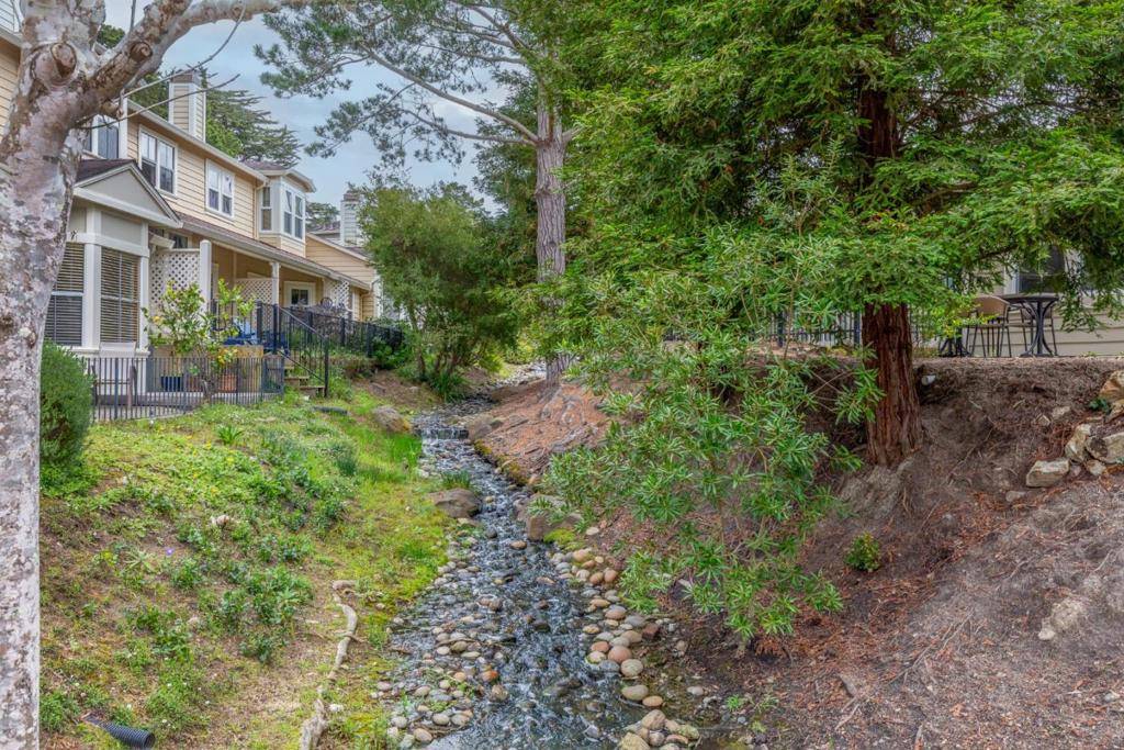 Pacific Grove, CA 93950,46 Glen Lake DR
