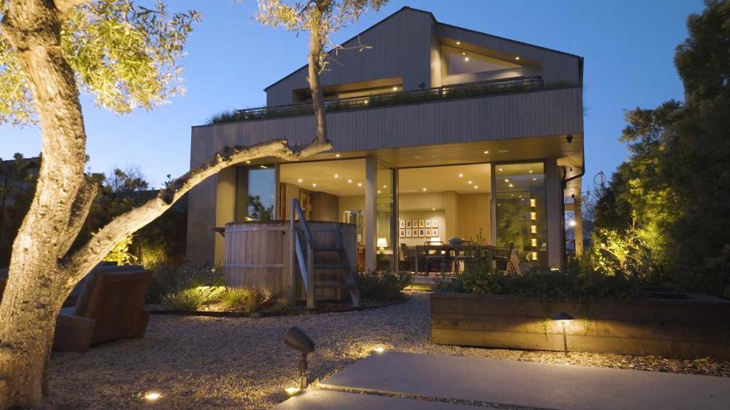 Santa Cruz, CA 95060,345 Oxford WAY