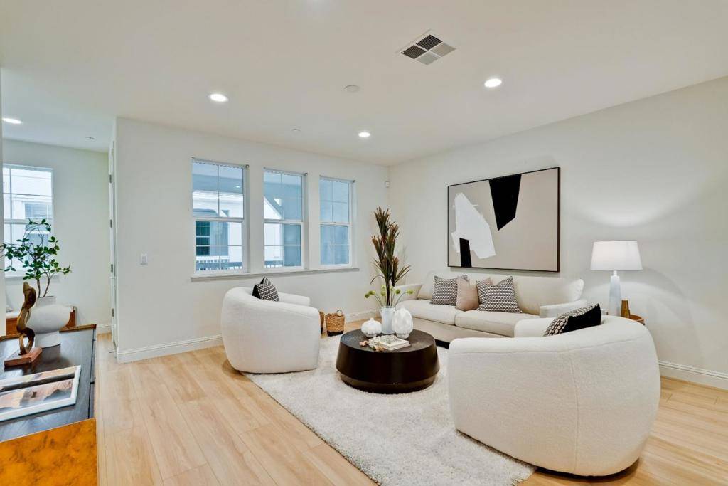 Milpitas, CA 95035,283 Wild Rose WAY