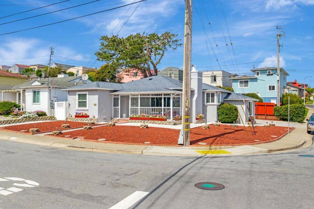 Daly City, CA 94015,904 Wildwood AVE