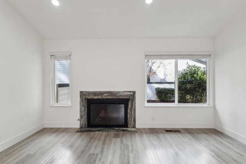 Los Gatos, CA 95032,416 Clearview DR