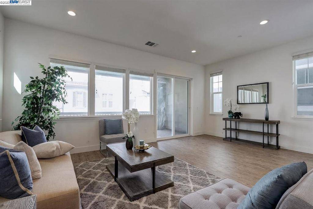 Newark, CA 94560,37437 Bay Crest RD
