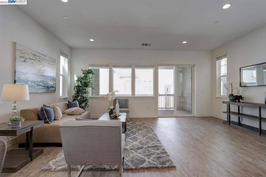 Newark, CA 94560,37437 Bay Crest RD