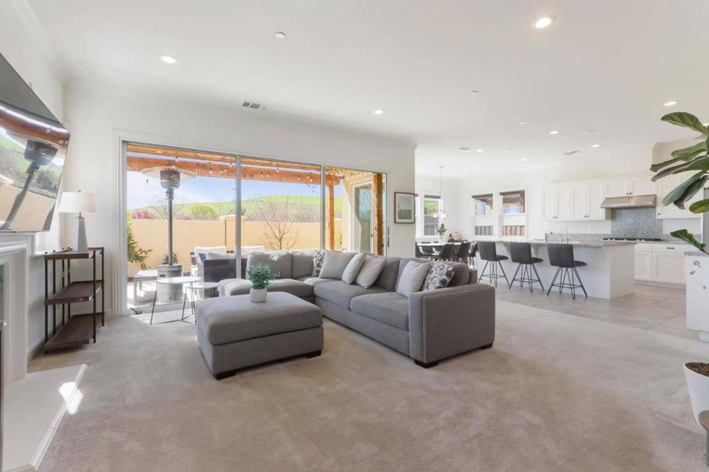 San Ramon, CA 94582,233 Zinnia CT