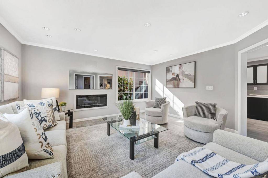 Cupertino, CA 95014,21035 Cory CT
