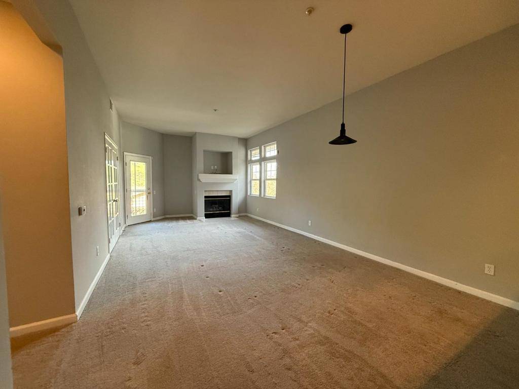 Brisbane, CA 94005,121 Crescent CT