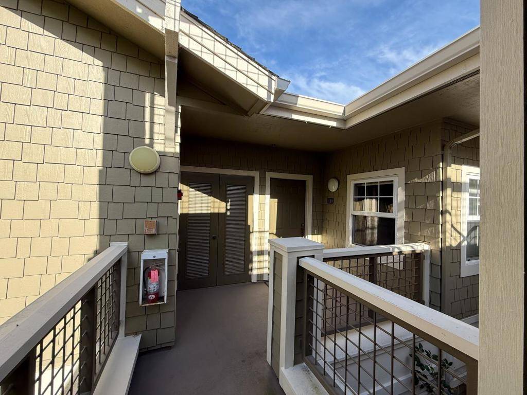 Brisbane, CA 94005,121 Crescent CT
