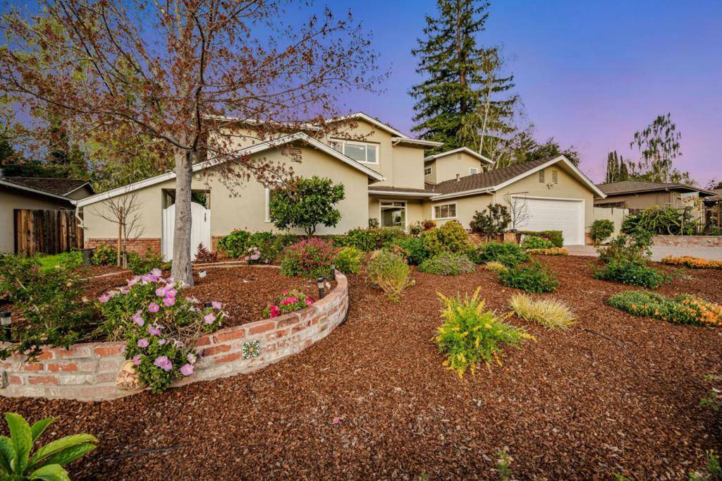 Los Altos, CA 94024,10500 Creston DR