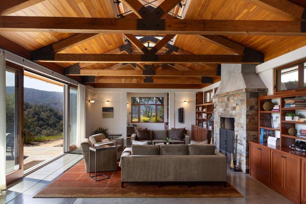 Carmel, CA 93923,18 Touche