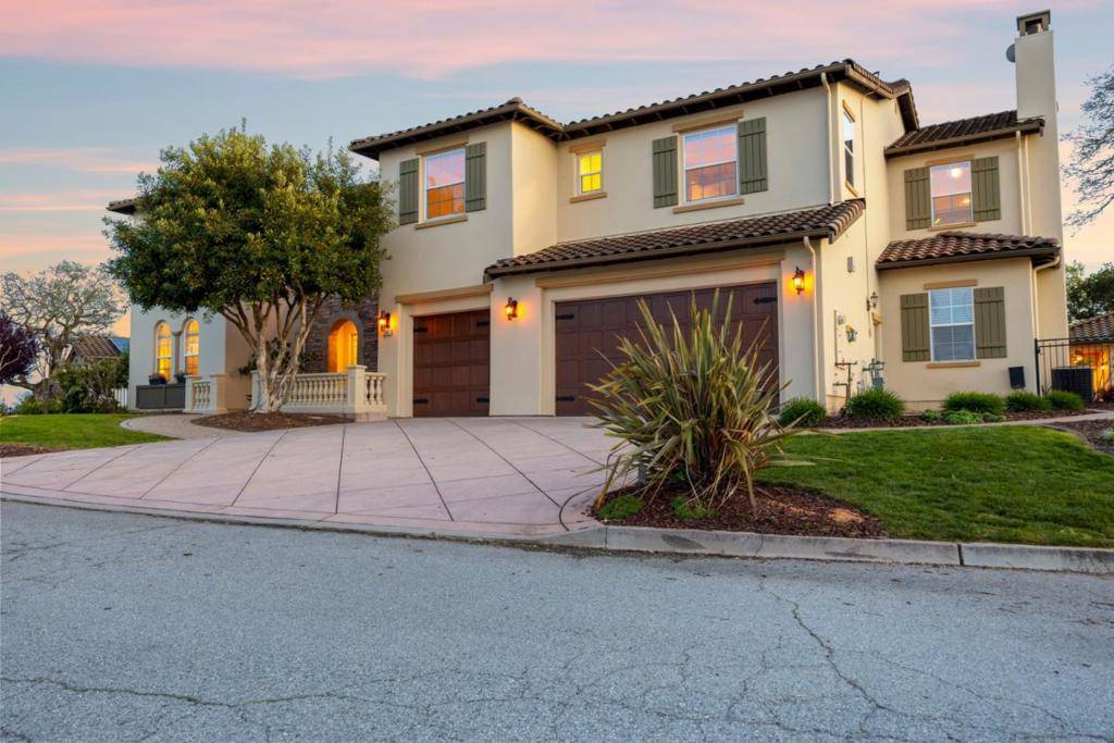 Gilroy, CA 95020,2342 Hoya LN