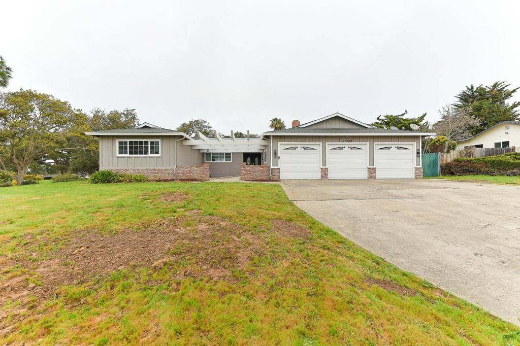 Salinas, CA 93907,15189 Century Oak RD