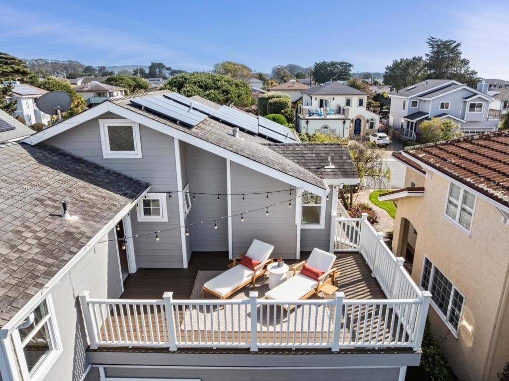 Half Moon Bay, CA 94019,245 Granelli AVE
