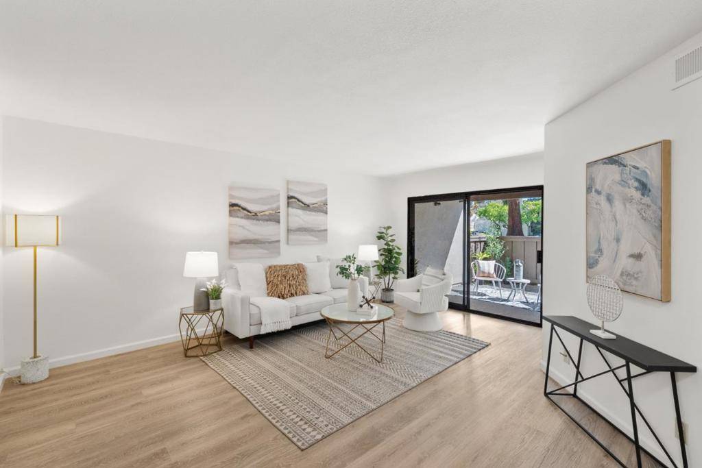 Sunnyvale, CA 94086,999 W Evelyn TER #93