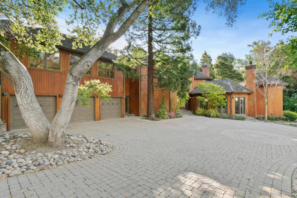 Hillsborough, CA 94010,2813 Easton DR
