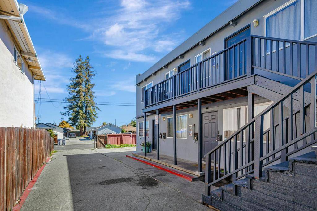 Redwood City, CA 94063,2804 Curtis AVE