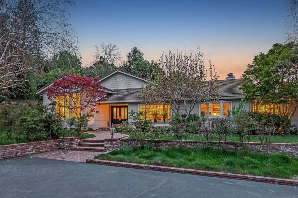 Los Altos Hills, CA 94022,25600 Willow Pond LN