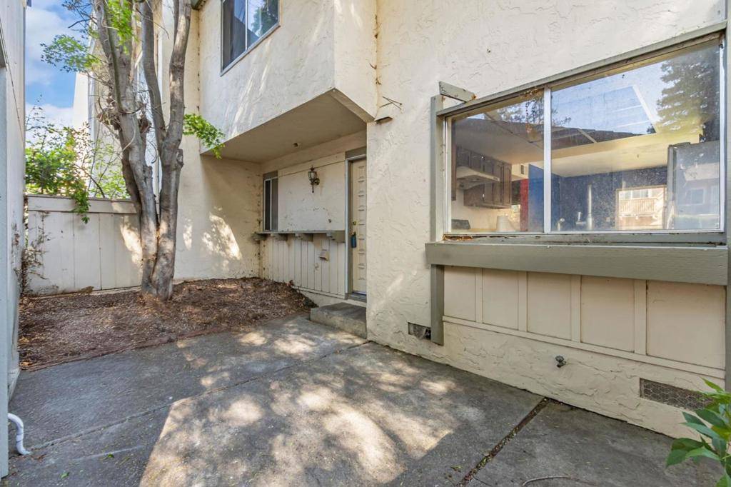 San Jose, CA 95129,1084 Regency Knoll DR