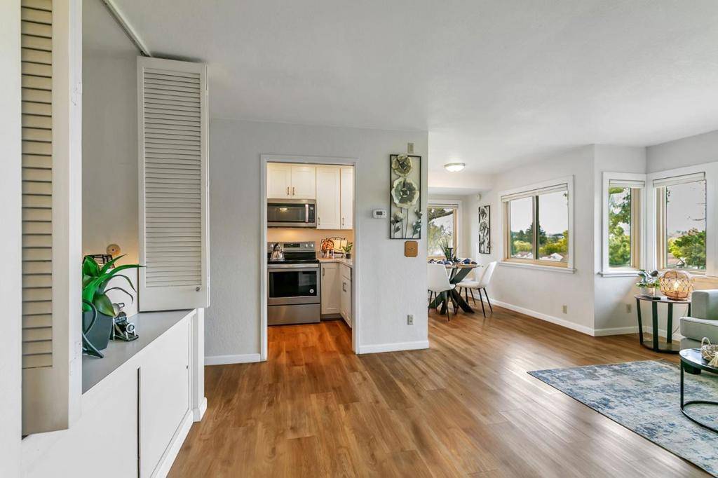 San Jose, CA 95135,8018 Pinot Noir CT