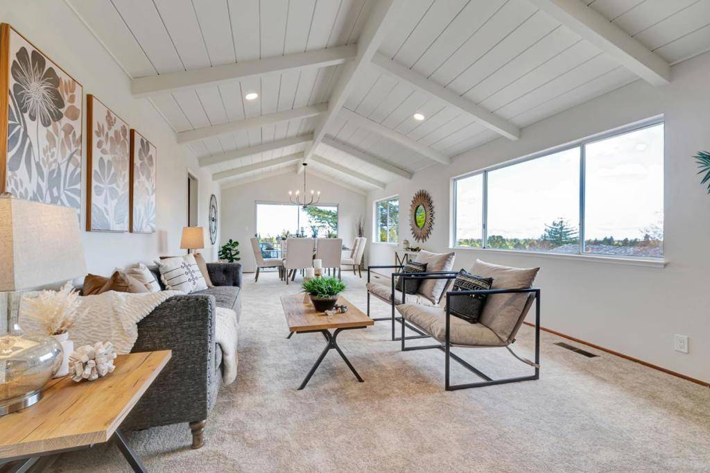 945 Andover WAY Los Altos, CA 94024