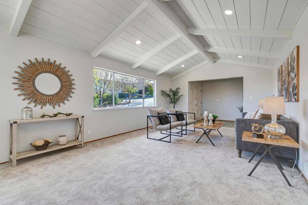 945 Andover WAY Los Altos, CA 94024