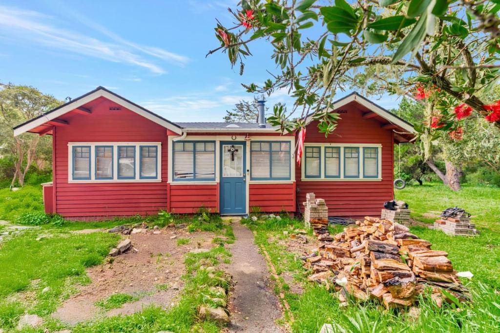 Pacific Grove, CA 93950,304 Grove Acre AVE