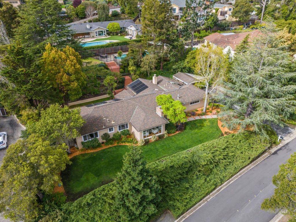Hillsborough, CA 94010,337 Robinwood LN